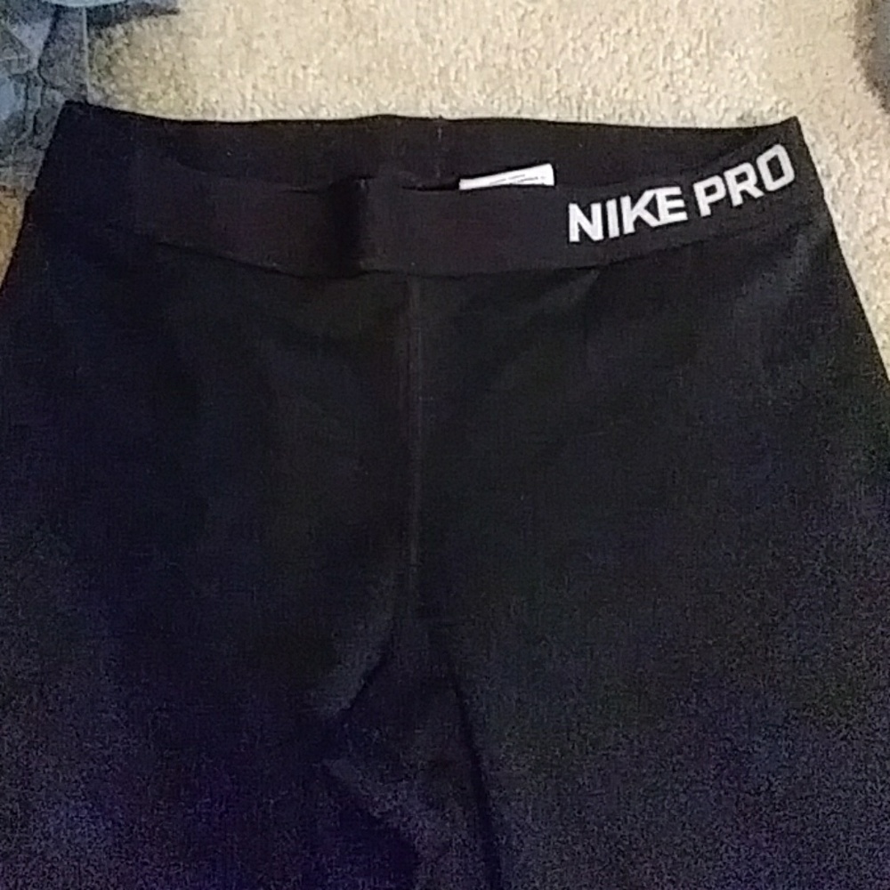 Nike Pro leggings capris